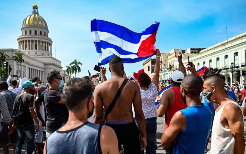 Cubano sem remédio: 'Estão nos matando aos poucos