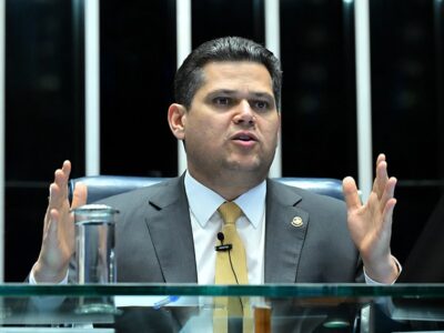 Alcolumbre evita prazo para PEC 6x1, e empresários pedem adiamento