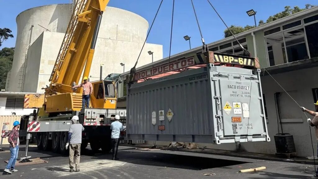 EUA extrai urânio enriquecido de reator nuclear da Venezuela