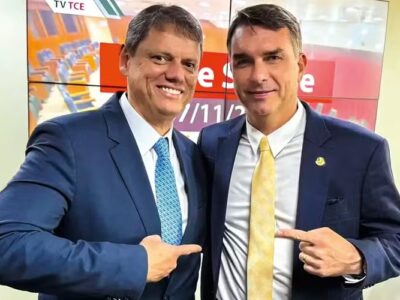 Tarcísio diz que Flávio precisa explicar escândalo do Banco Master