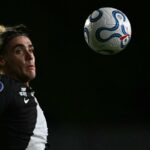 Vasco perde de 3 a 0 para o Bragantino em casa e torcida protesta